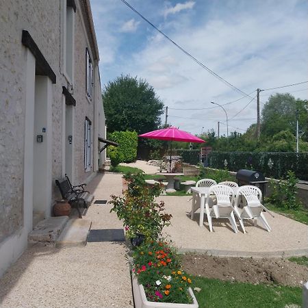 Gite Dans Une Ancienne Corps De Ferme D Provins Exteriér fotografie