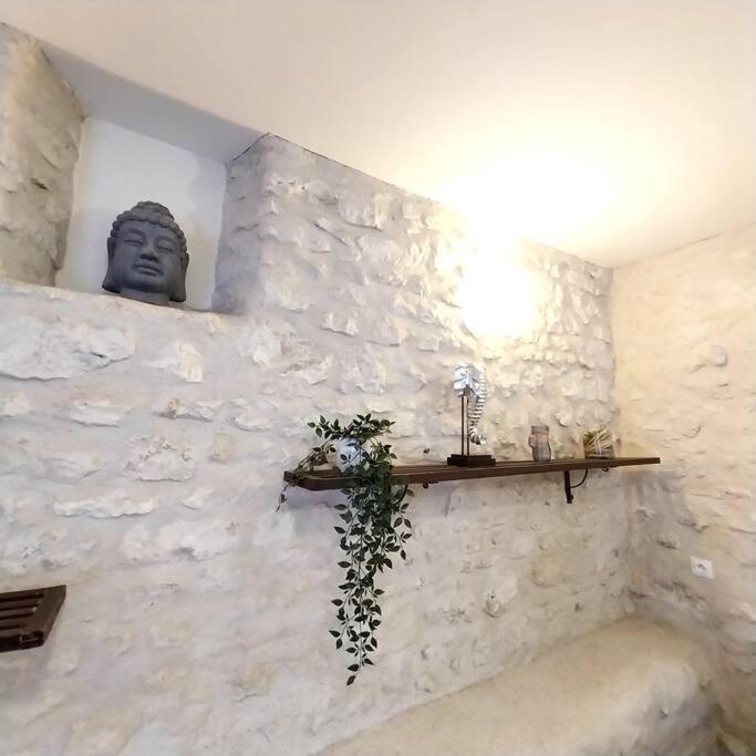 Gite Dans Une Ancienne Corps De Ferme D Provins Exteriér fotografie